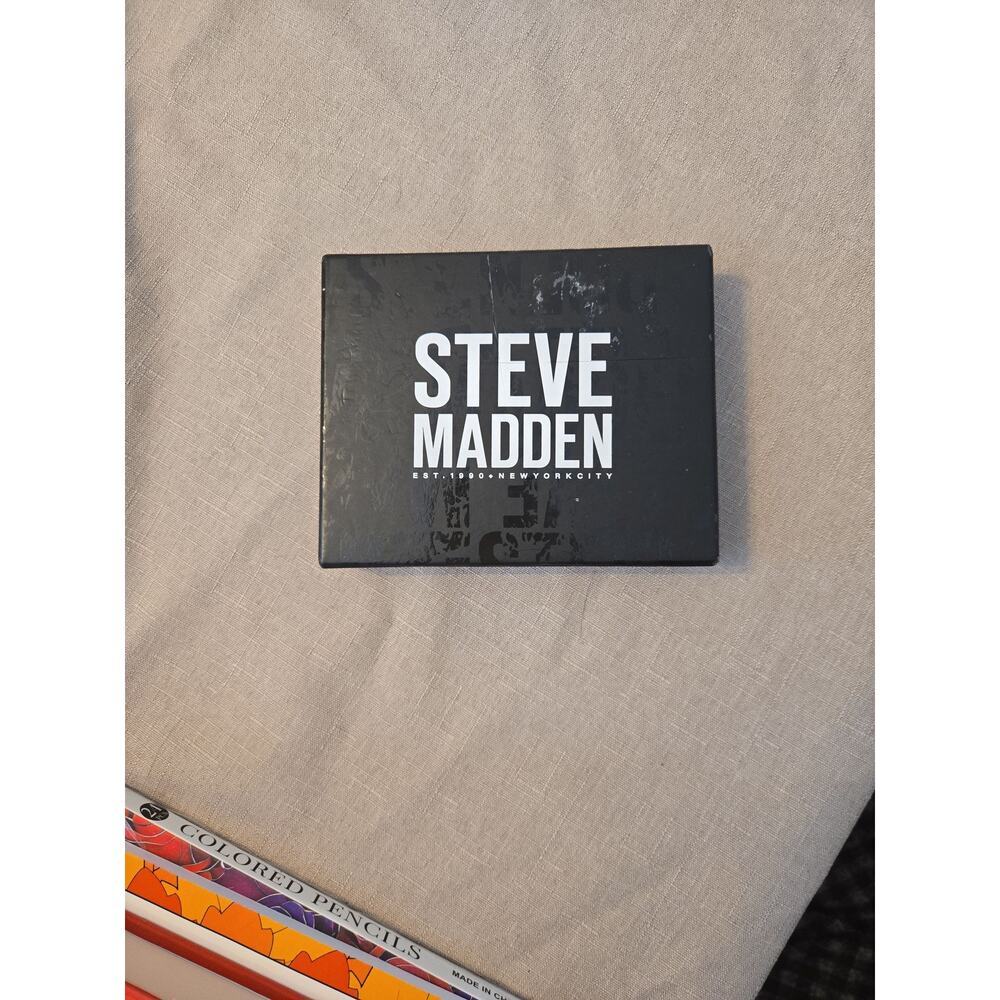 Steve Madden Men's 100% Genuine Leather RFID Passcase Wallet